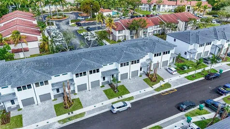 5125 SW 37th Street Pembroke Park FL 33023