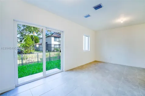 5125 SW 37th Street Pembroke Park FL 33023