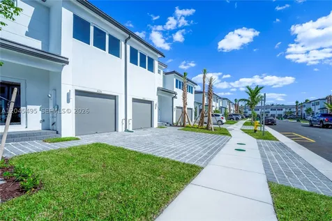 5125 SW 37th Street Pembroke Park FL 33023