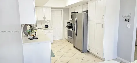 9721 SW 37th Terrace Miami FL 33165