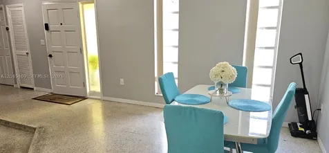 9721 SW 37th Terrace Miami FL 33165
