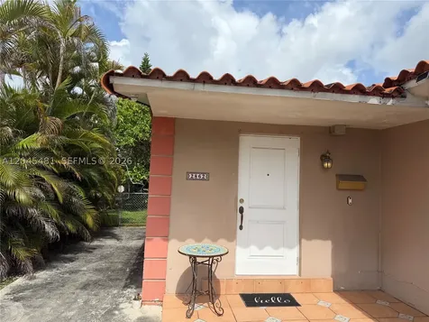2862 SW 38 Avenue Miami FL 33134