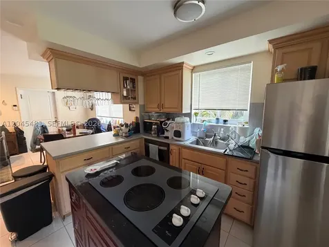 2862 SW 38 Avenue Miami FL 33134