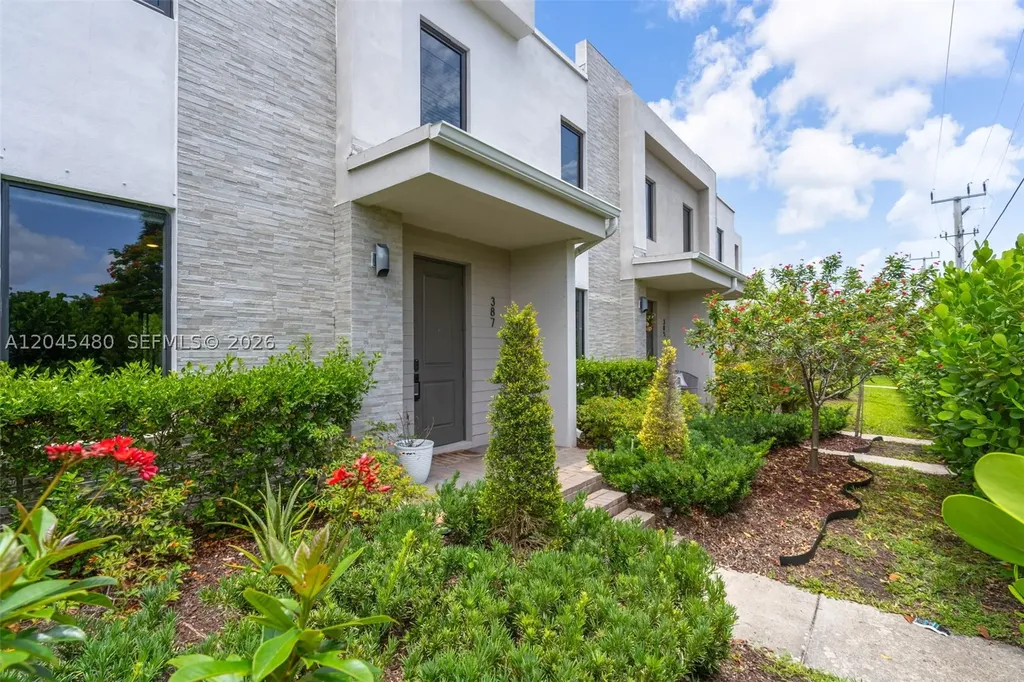 387 NW 17th Street Fort Lauderdale FL 33311