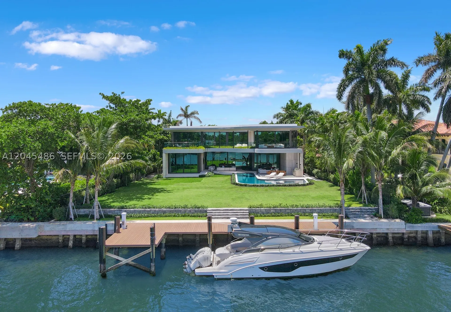 1015 S Southlake Drive Hollywood FL 33019