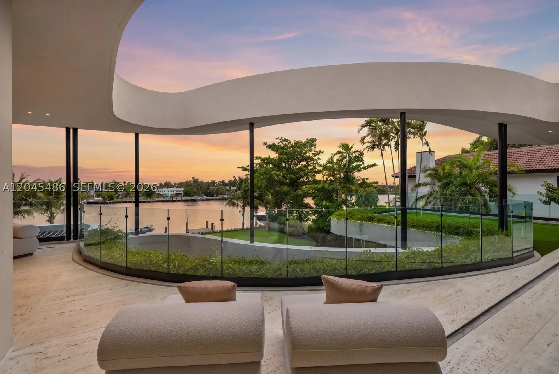 1015 S Southlake Drive Hollywood FL 33019