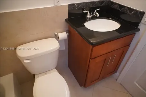 2880 Pine Tree Drive Miami Beach FL 33140