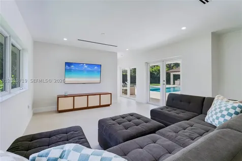 6700 SW 117th Street Pinecrest FL 33156