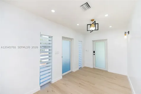 817 Columbus Boulevard Coral Gables FL 33134
