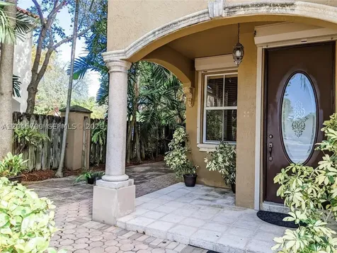 8853 SW 108th Place Miami FL 33176