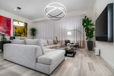 4701 N Meridian Avenue Miami Beach FL 33140