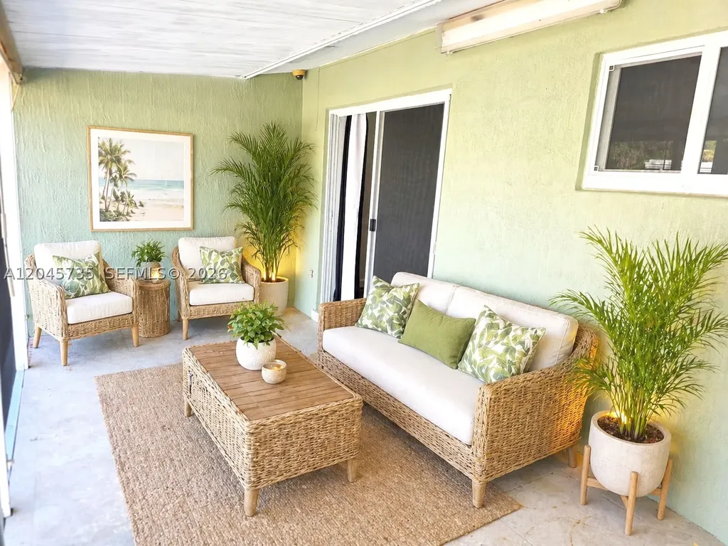 2111 N 26th Avenue Hollywood FL 33020