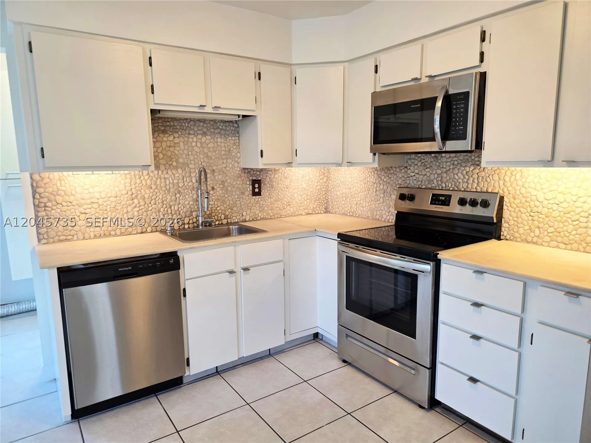 2111 N 26th Avenue Hollywood FL 33020