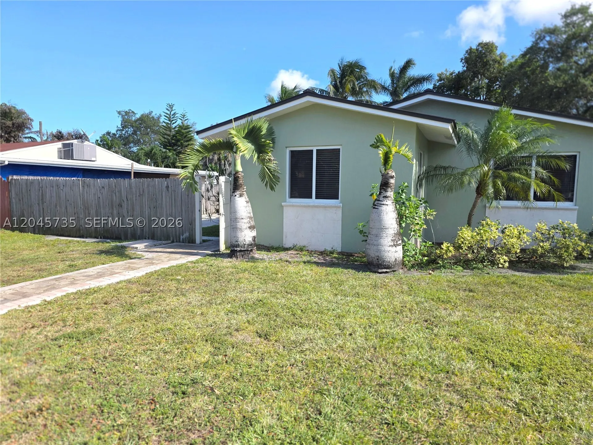2111 N 26th Avenue Hollywood FL 33020