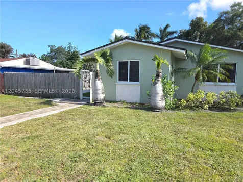 2111 N 26th Avenue Hollywood FL 33020