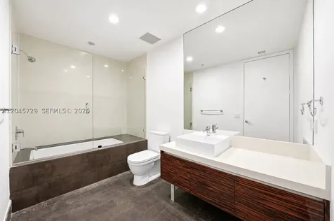 1100 Biscayne Boulevard Miami FL 33132