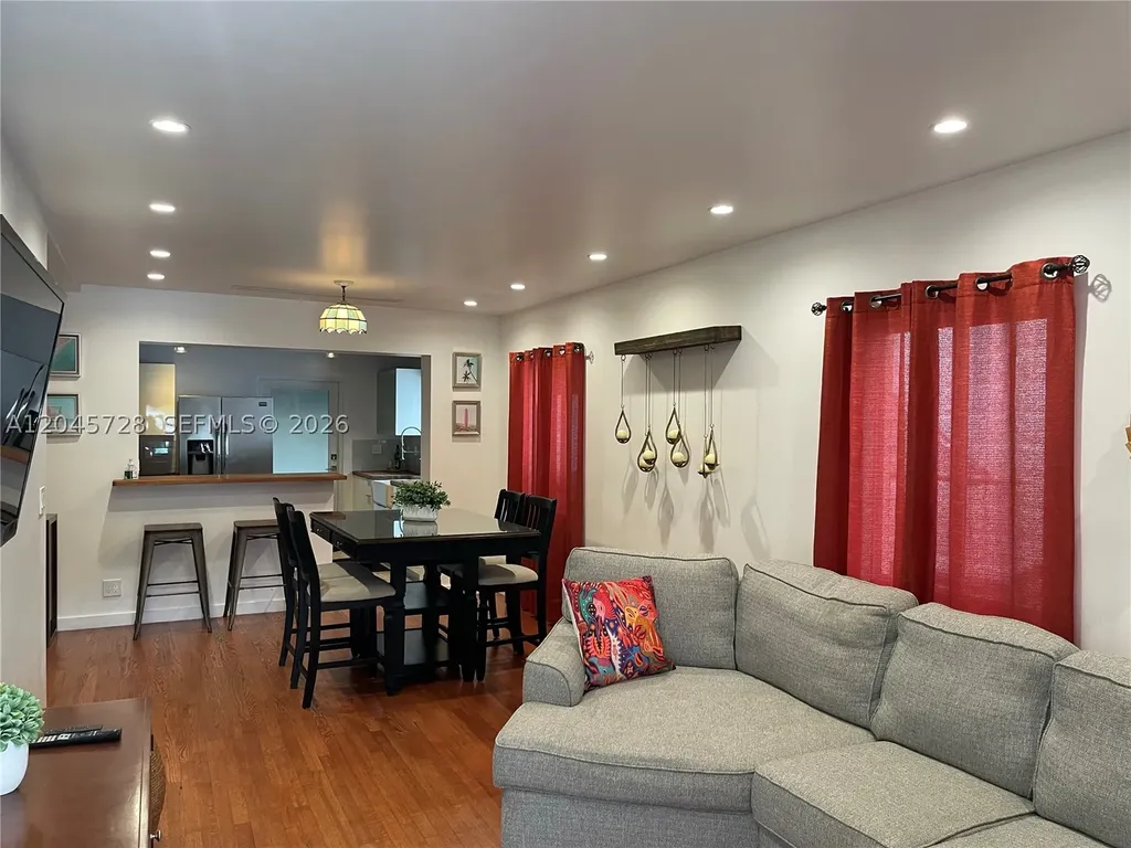 2112 SW 60th Court Miami FL 33155