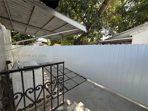 2112 SW 60th Court Miami FL 33155