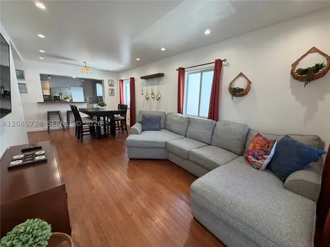 2112 SW 60th Court Miami FL 33155