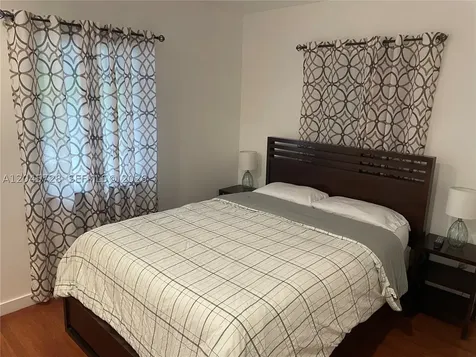 2112 SW 60th Court Miami FL 33155