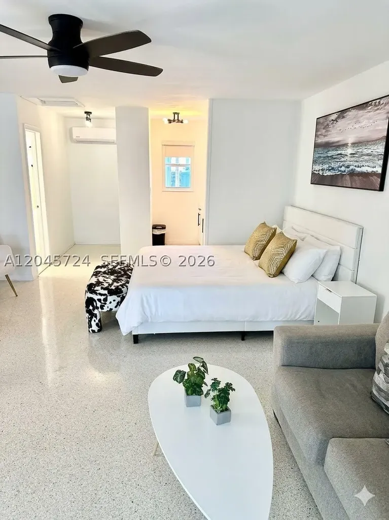 333 Palm Street Hollywood FL 33019