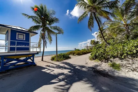 333 Palm Street Hollywood FL 33019
