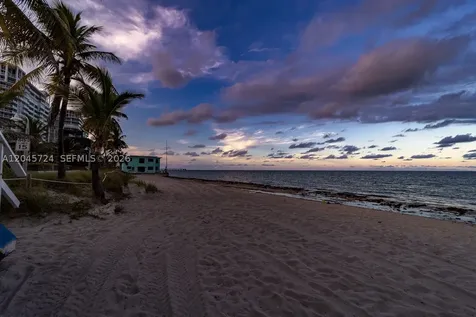 333 Palm Street Hollywood FL 33019