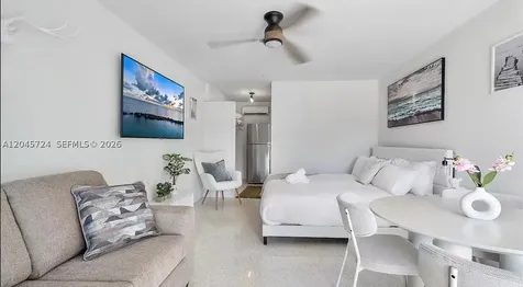 333 Palm Street Hollywood FL 33019