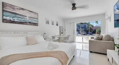 333 Palm Street Hollywood FL 33019