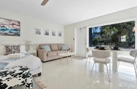 333 Palm Street Hollywood FL 33019