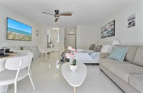 333 Palm Street Hollywood FL 33019