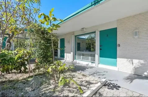 333 Palm Street Hollywood FL 33019