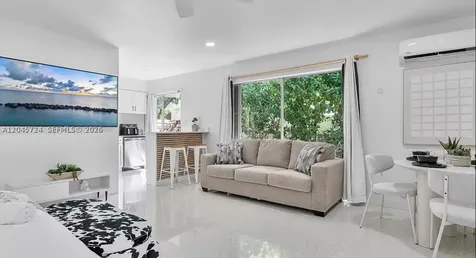333 Palm Street Hollywood FL 33019