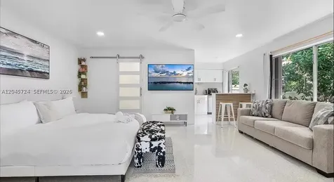 333 Palm Street Hollywood FL 33019