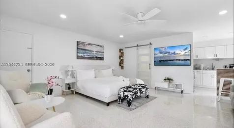 333 Palm Street Hollywood FL 33019