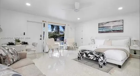 333 Palm Street Hollywood FL 33019