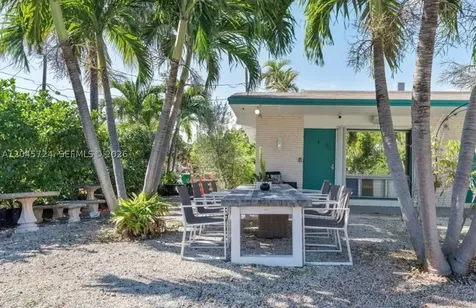 333 Palm Street Hollywood FL 33019
