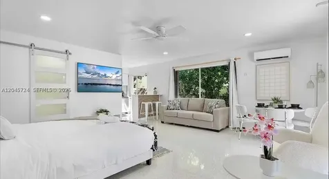 333 Palm Street Hollywood FL 33019