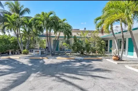 333 Palm Street Hollywood FL 33019