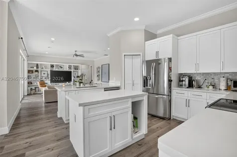 981 Waterside Circle Weston FL 33327