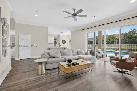 981 Waterside Circle Weston FL 33327