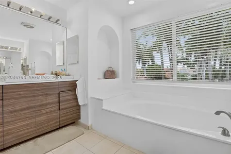981 Waterside Circle Weston FL 33327