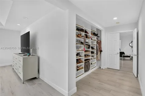 981 Waterside Circle Weston FL 33327