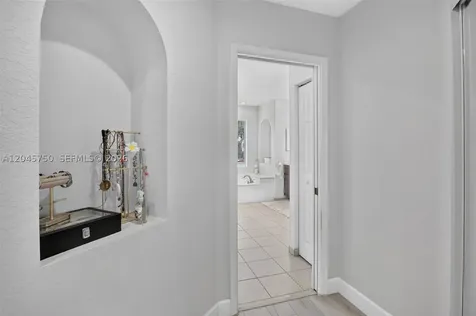 981 Waterside Circle Weston FL 33327