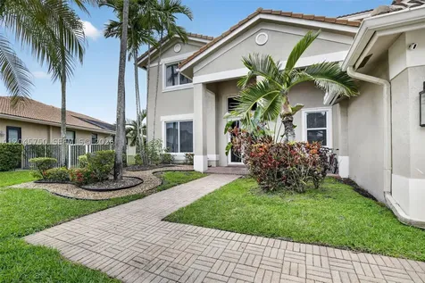 981 Waterside Circle Weston FL 33327