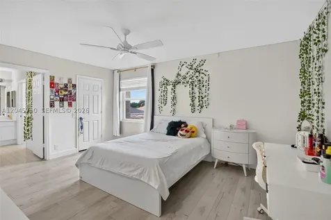 981 Waterside Circle Weston FL 33327