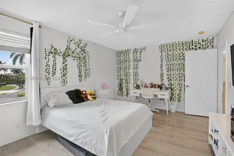 981 Waterside Circle Weston FL 33327