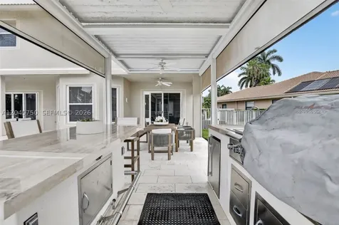 981 Waterside Circle Weston FL 33327