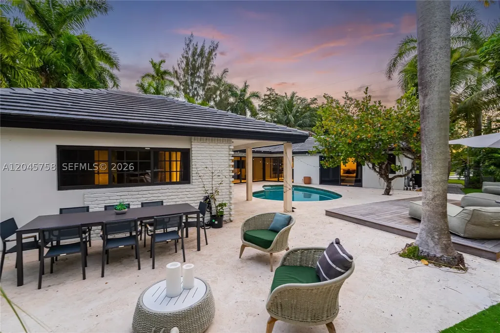 2500 Bayview Drive Fort Lauderdale FL 33305