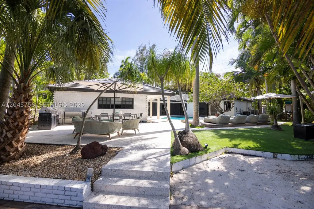 2500 Bayview Drive Fort Lauderdale FL 33305